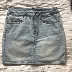 Mid rise denim skirt